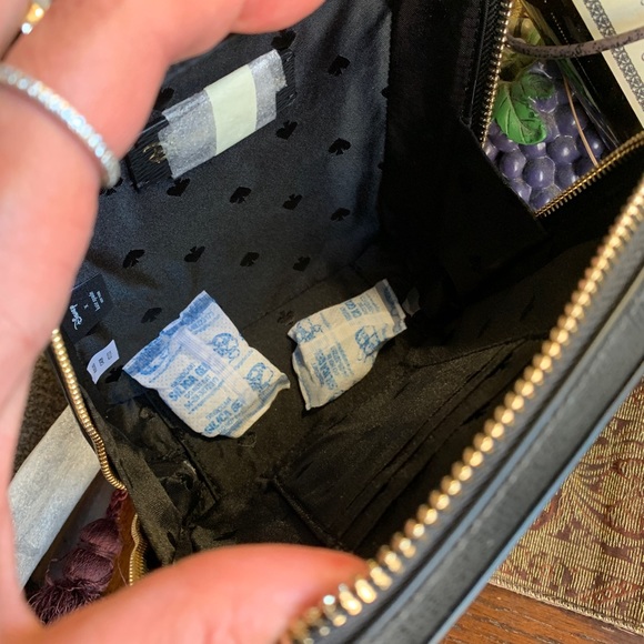 Authentic KATE SPADE leather Minnie Mouse Disney X zip around Crosby/Satchel - Picture 9 of 16